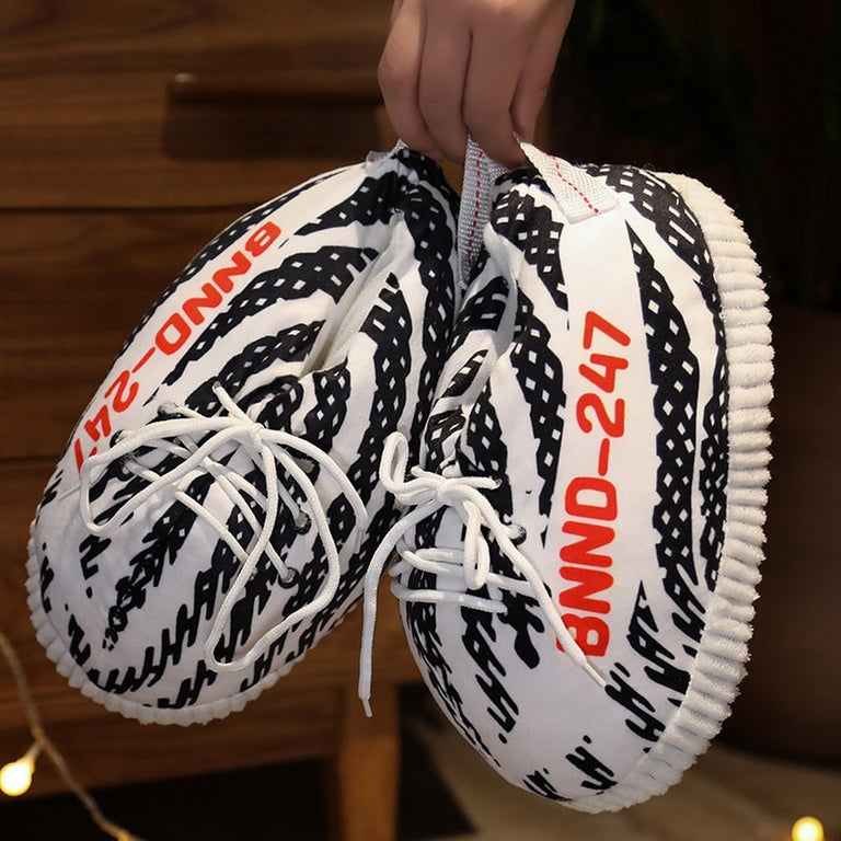 Yeezy, Slippers.One, warm slippers, warm, slippers, cold, winter, gift, cozy, fluffy, comfortable, christmas, christmas gift, xmas, cold feet, warm feet,